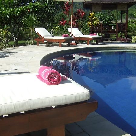 Guesthouse Rumah Senang Kalibaru Bagian luar foto
