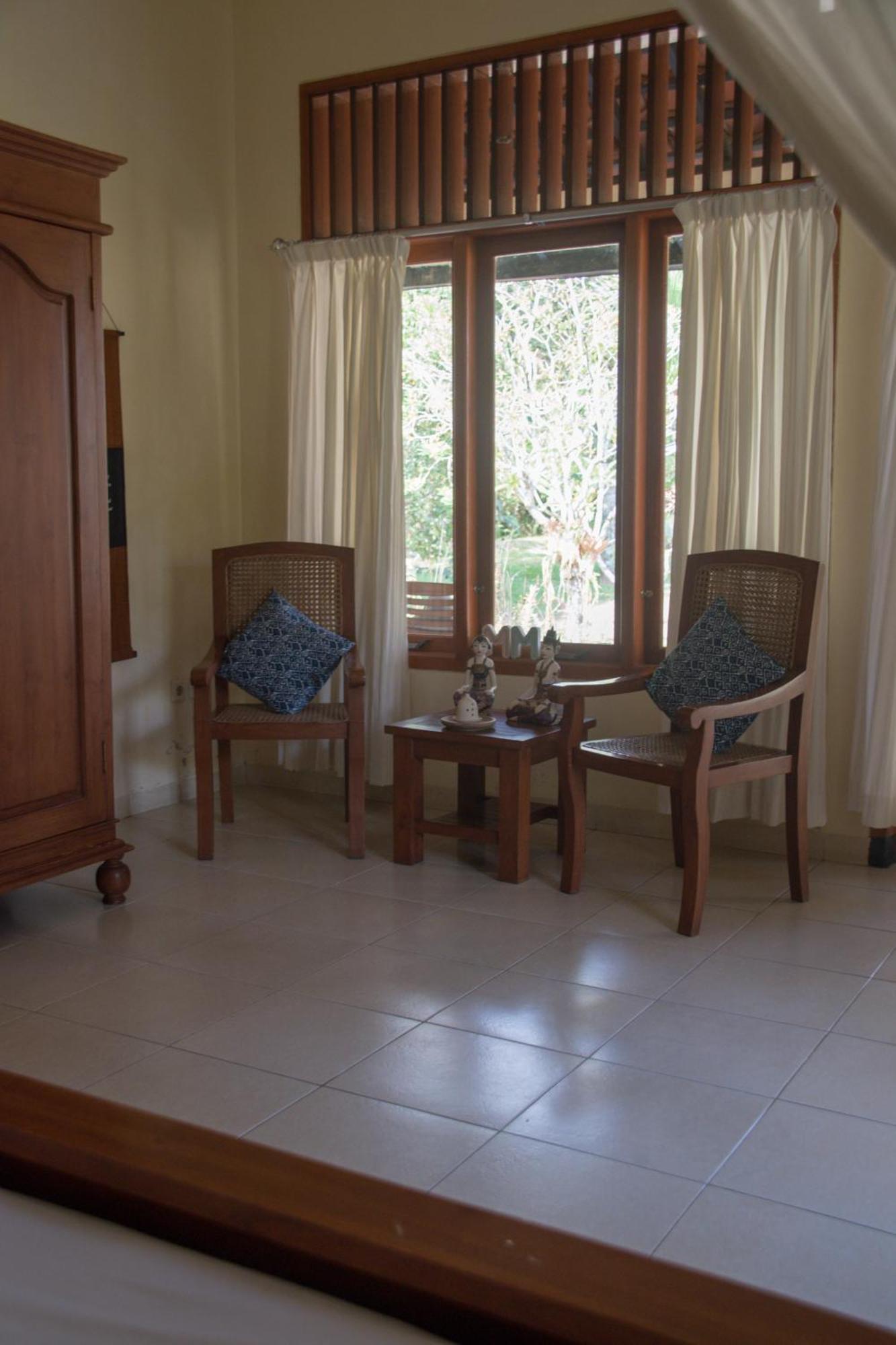 Guesthouse Rumah Senang Kalibaru Bagian luar foto