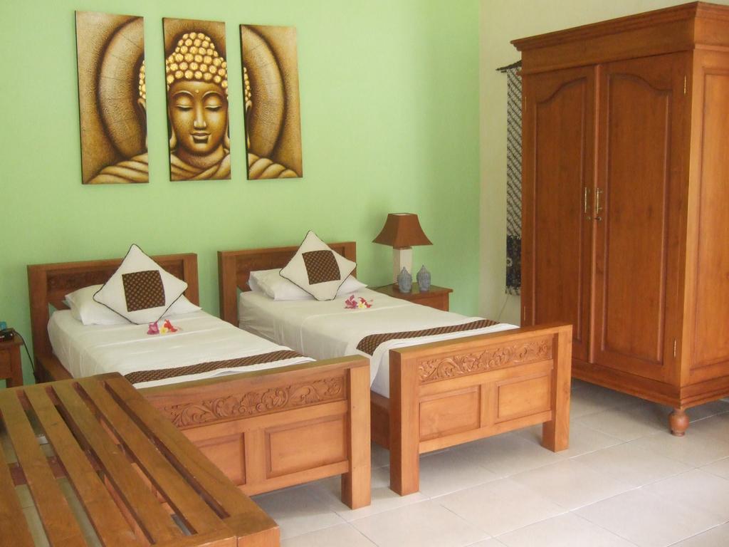 Guesthouse Rumah Senang Kalibaru Bagian luar foto