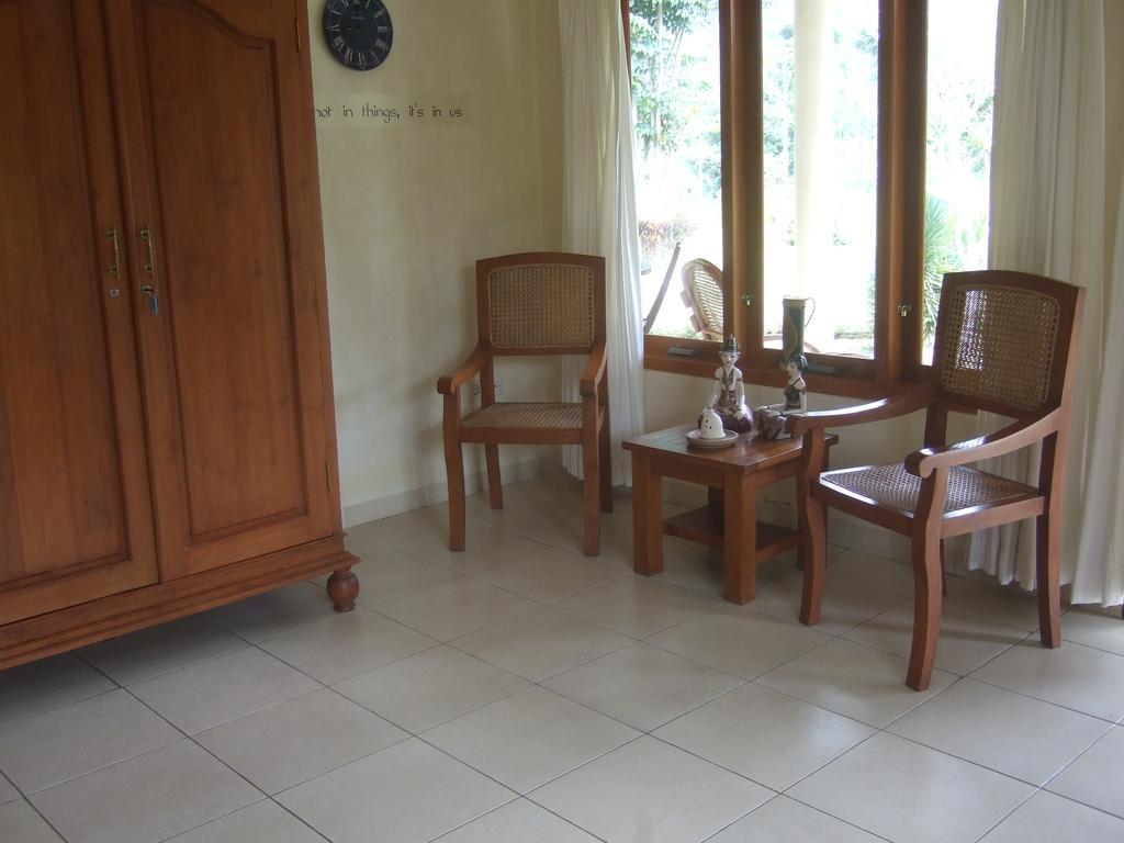 Guesthouse Rumah Senang Kalibaru Bagian luar foto